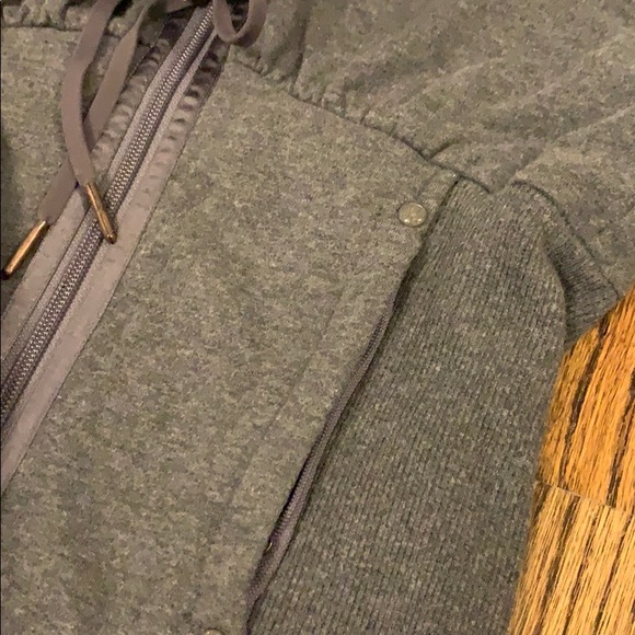 SUPER RARE! EUC Lululemon Coursette Jacket - Picture 3 of 6